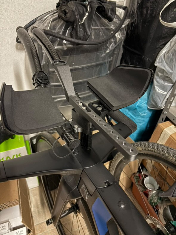 BTA Bottle Mount CNC Aluminium & Kevlar Polymer – Adjustable Garmin & Wahoo Mount