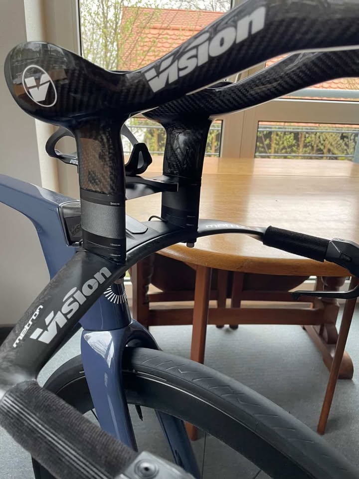 BTA Bottle Mount CNC Aluminium & Kevlar Polymer – Adjustable Garmin & Wahoo Mount